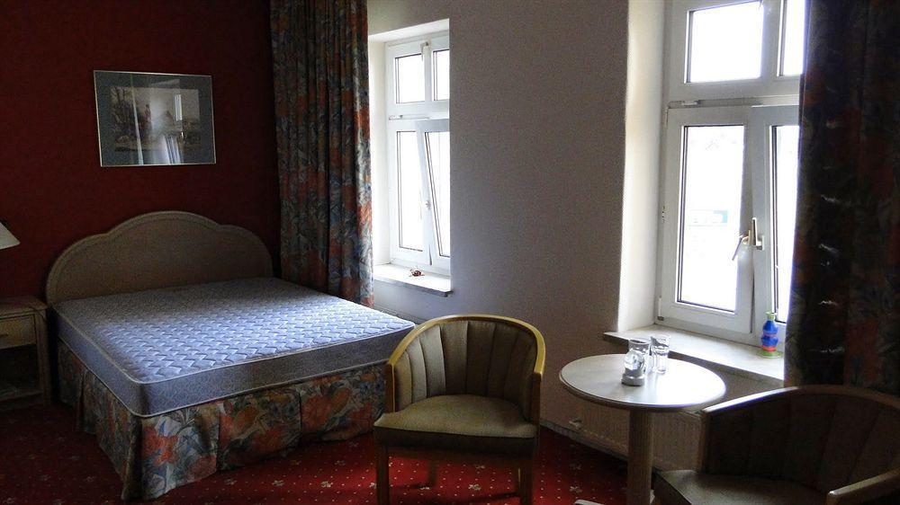 Hotel Dallgow Esterno foto