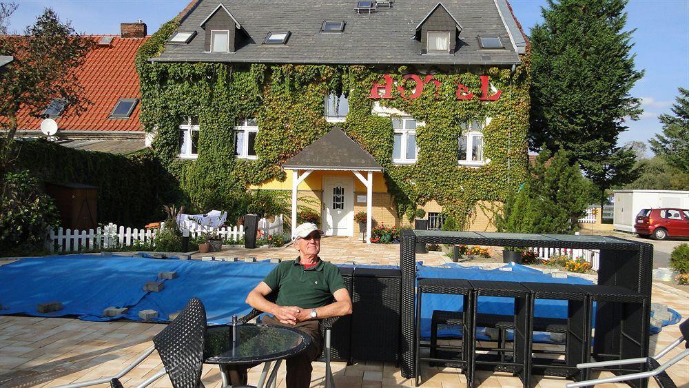 Hotel Dallgow Esterno foto