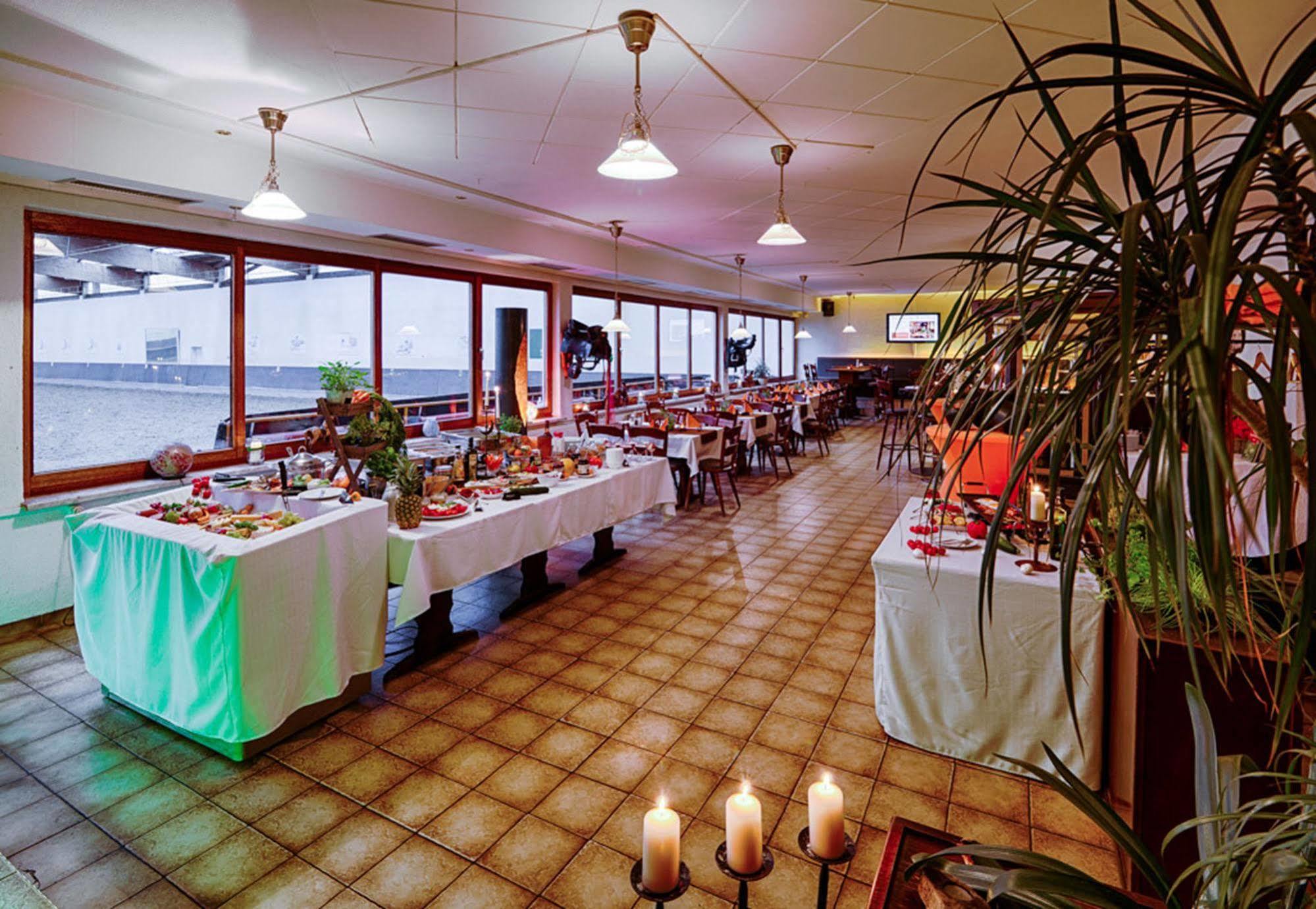 Hotel Dallgow Esterno foto