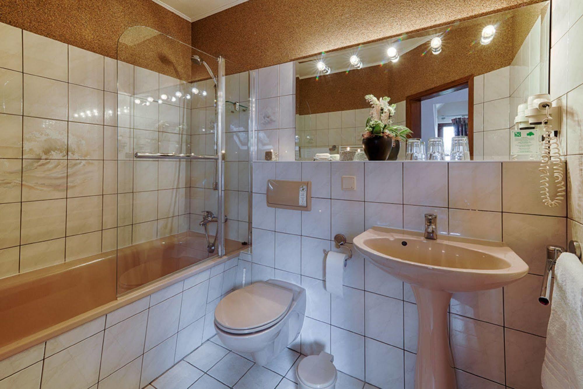 Hotel Dallgow Esterno foto