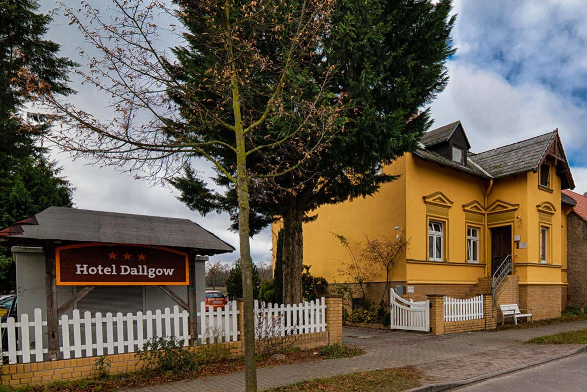 Hotel Dallgow Esterno foto