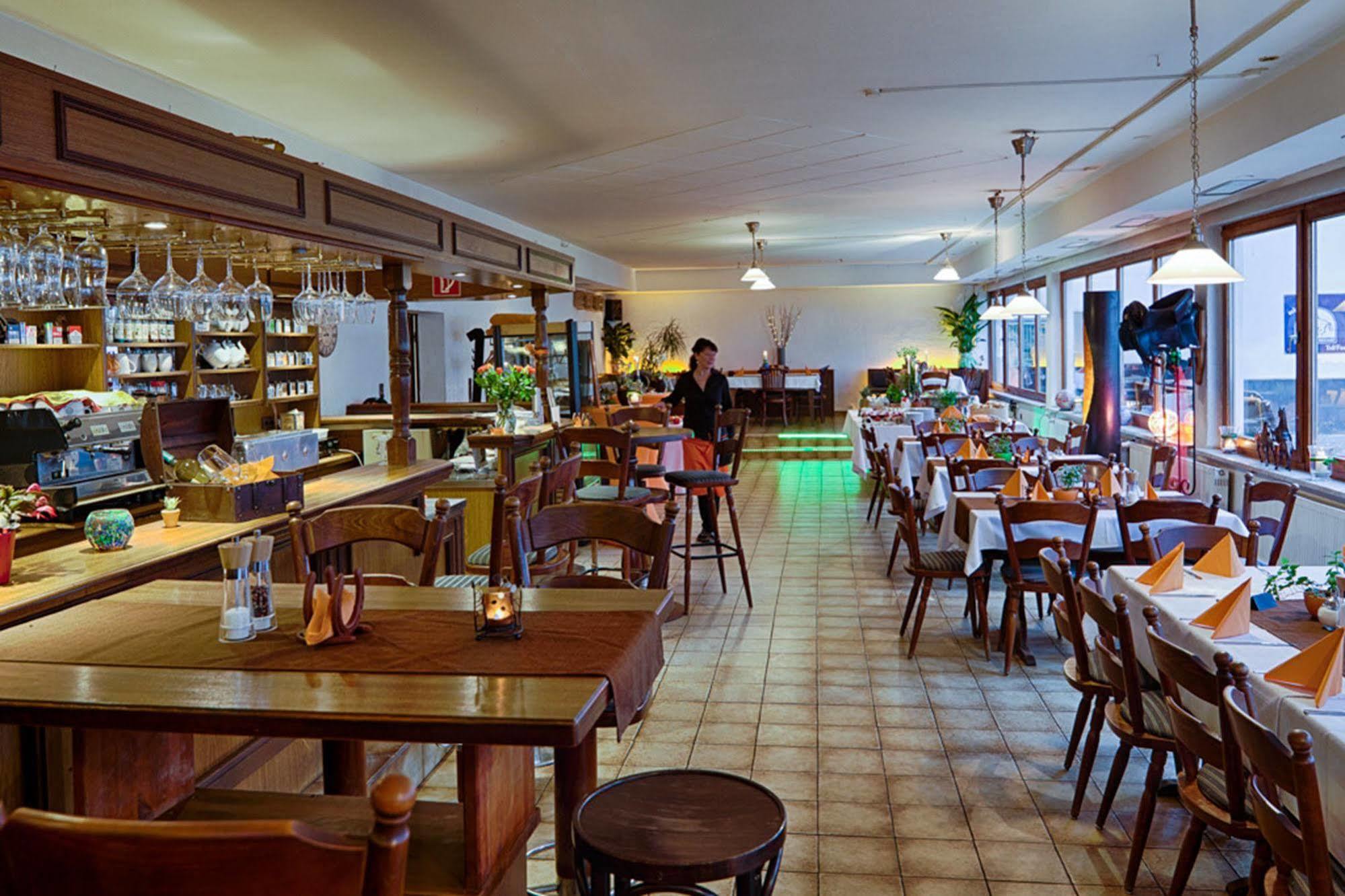 Hotel Dallgow Esterno foto